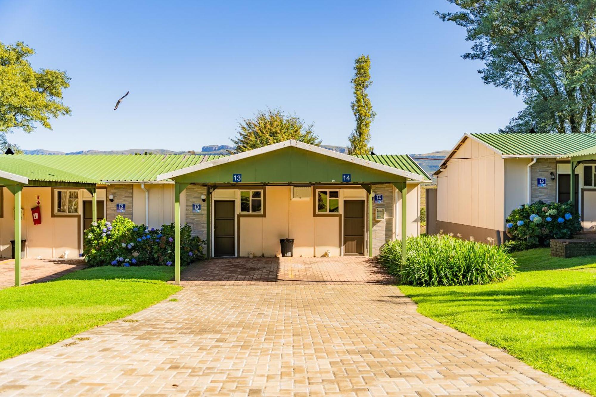 Atkv Drakensville Langkloof Esterno foto